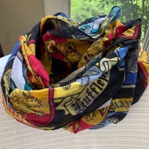 Harry Potter Infinity Tube Scarf Hogwarts All Four Houses Shields- Pre-owned